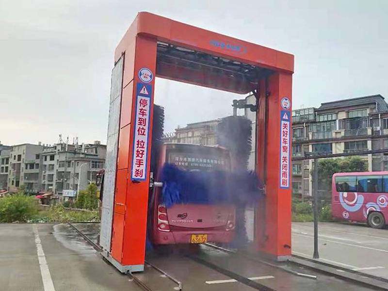江西萍乡旅游集散中心大巴洗车机安装
